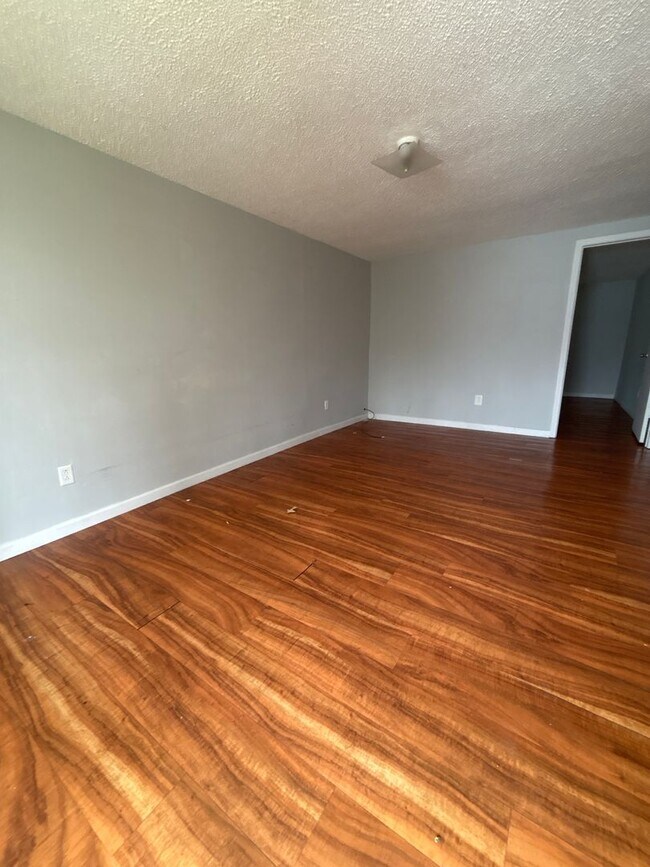 Building Photo - Cozy 2 Bedroom Home! PET FRIENDLY- RIPLEY TN.