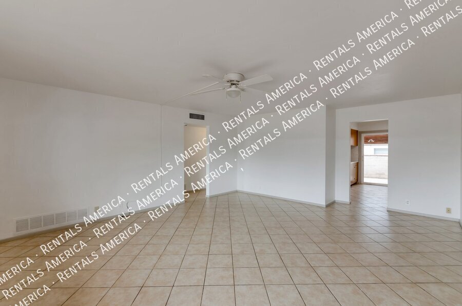 Building Photo - 5821 E North St