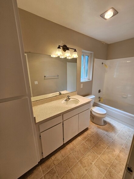 Building Photo - 2157 Arnold Way