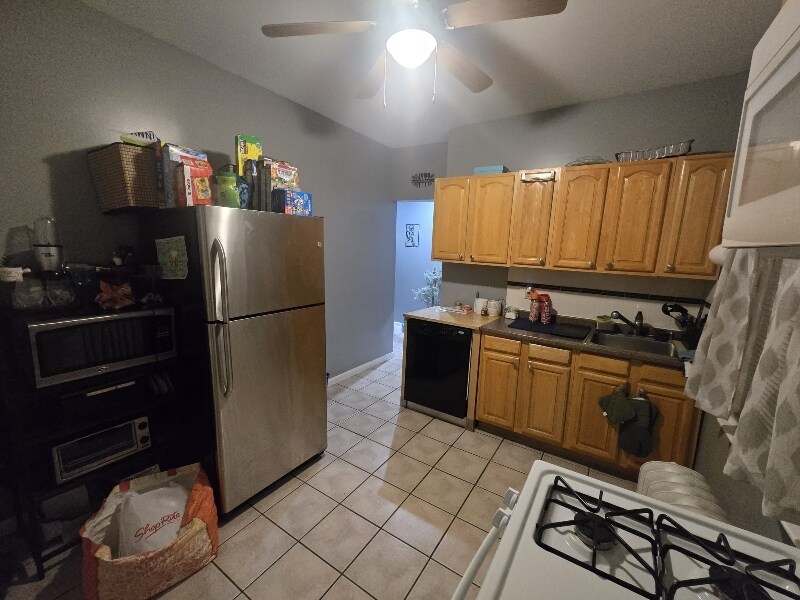 Building Photo - 237 1st Ave