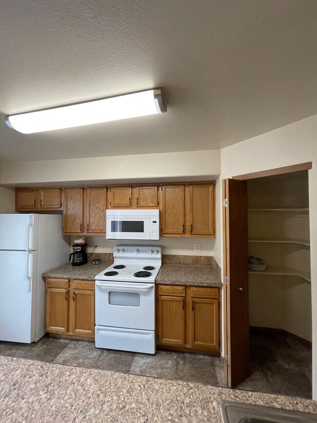 Building Photo - 6405N Chapel Hill Blvd