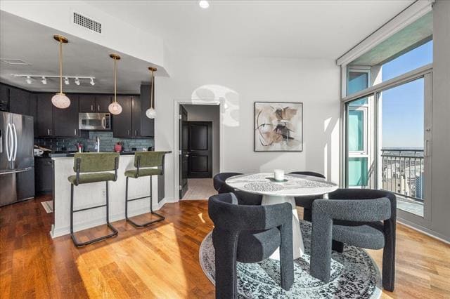 Building Photo - 500 Throckmorton St