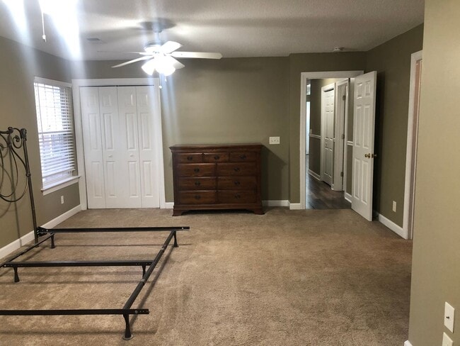 Building Photo - 4323 Lotus Ct