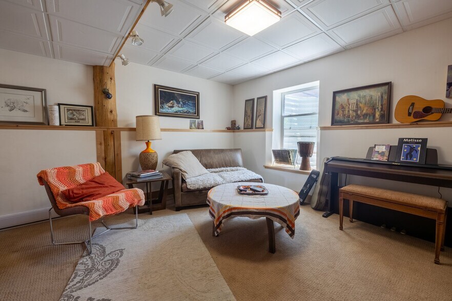 Building Photo - 1655 Gray Hawk Ct