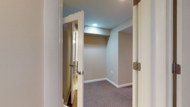 Building Photo - Spacious Two Bedroom Two Bathroom Petworth...