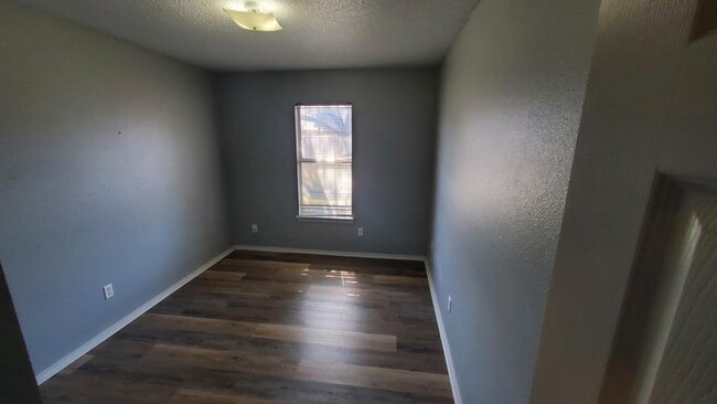 Building Photo - 2525 110th St