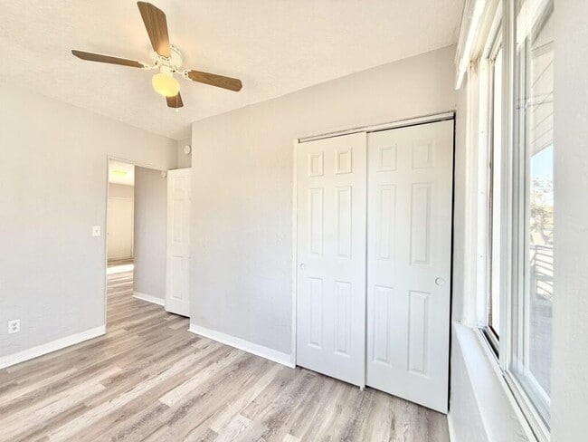 Building Photo - 551 N Ridgewood Ave