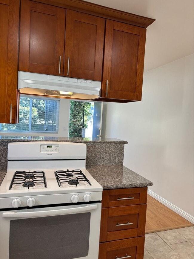 Building Photo - 1111 Tyler St