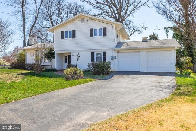 Building Photo - 3923 Forest Grove Dr