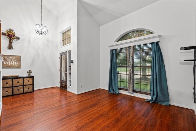 Building Photo - 3131 Bay Spring Dr
