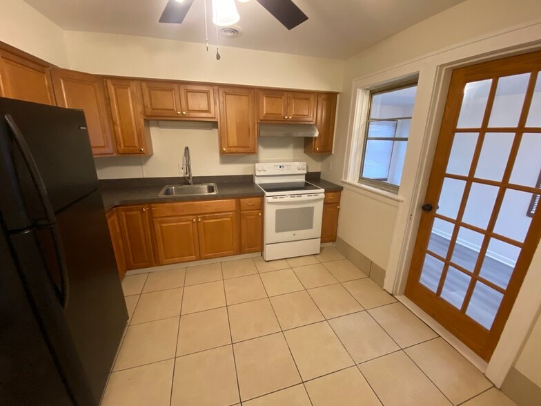 Building Photo - 89 North Dr