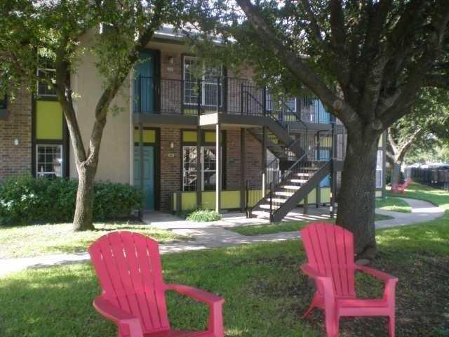 Building Photo - 7685 Northcross Dr