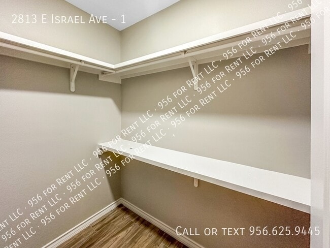 Building Photo - 2813 E Israel Ave