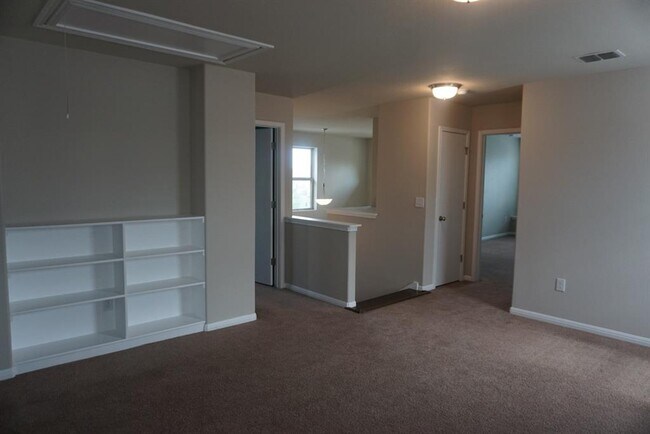 Building Photo - 268 Wapiti Rd