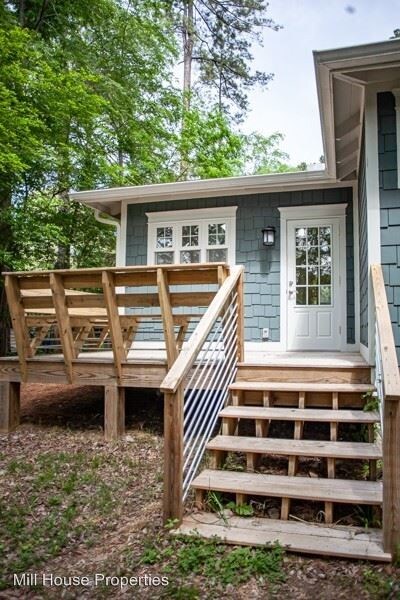 Building Photo - 113 Barclay Rd