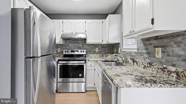 Building Photo - 2628 Deer Ridge Dr