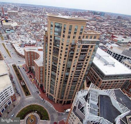 Building Photo - 675 S President St
