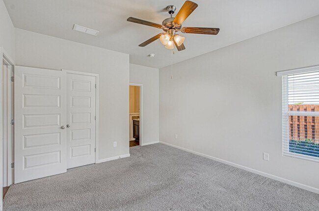 Building Photo - 4639 Southwind Rd