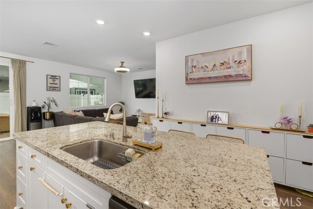 Building Photo - 32600 Manhattan Ave