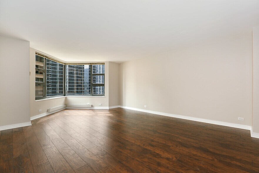 Building Photo - 401 E Ontario St
