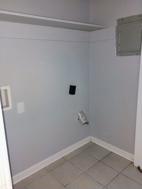 Building Photo - 12240 Jackson Rd