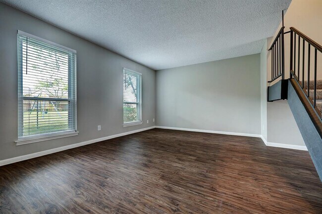 Building Photo - 10306 Hammerly Blvd