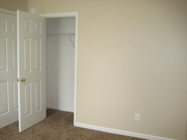 Building Photo - 1431 Tuffnell Dr