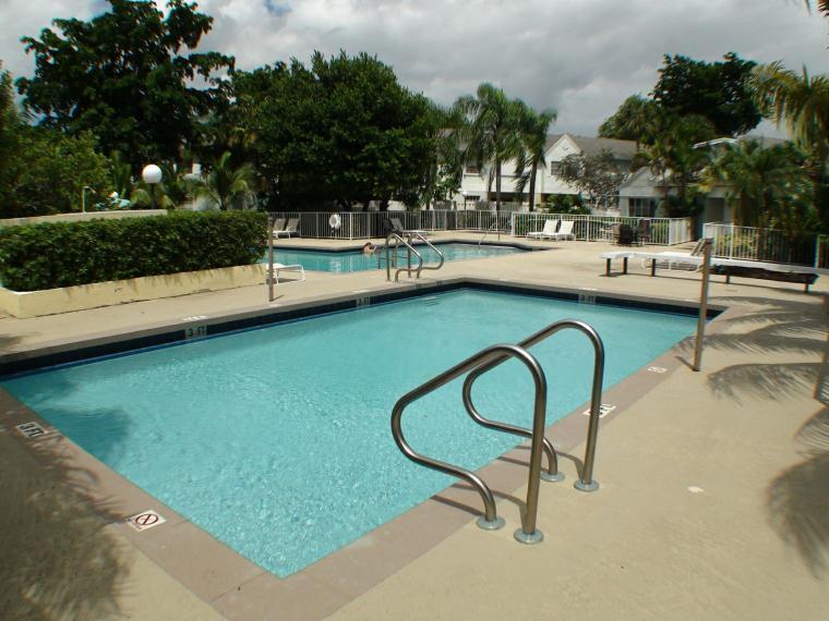 Building Photo - 17515 NW 67th Ct