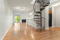 Building Photo - 6001 Winterpointe Ln