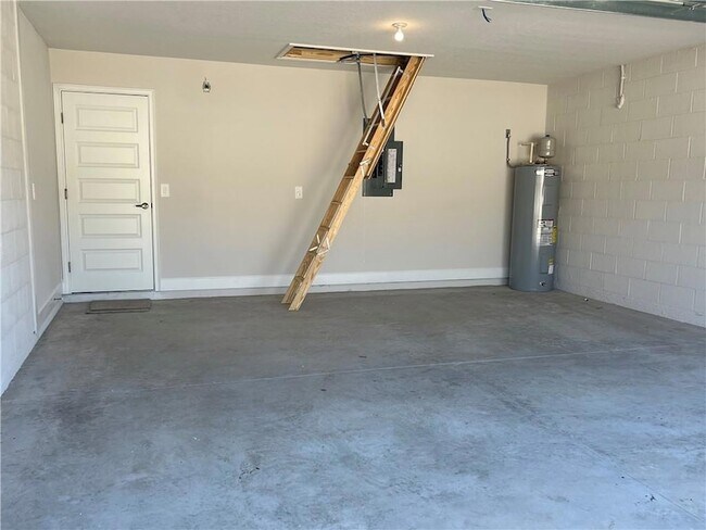 Building Photo - 5317 Vespera St