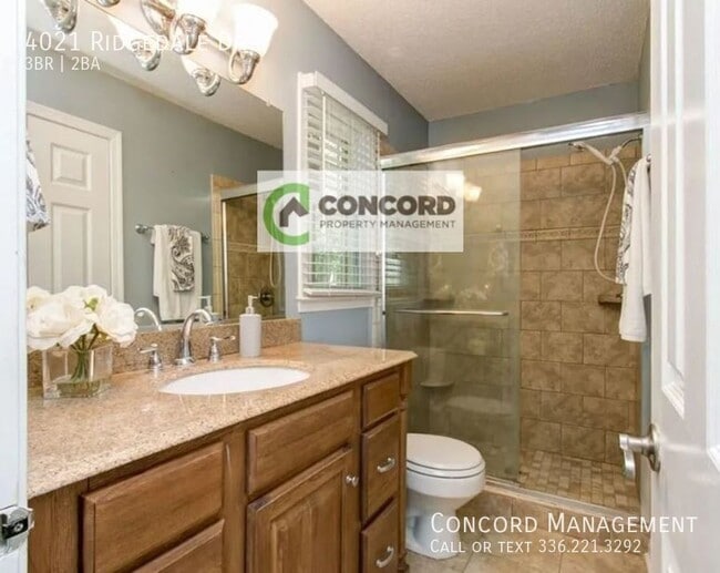 Building Photo - 4021 Ridgedale Dr