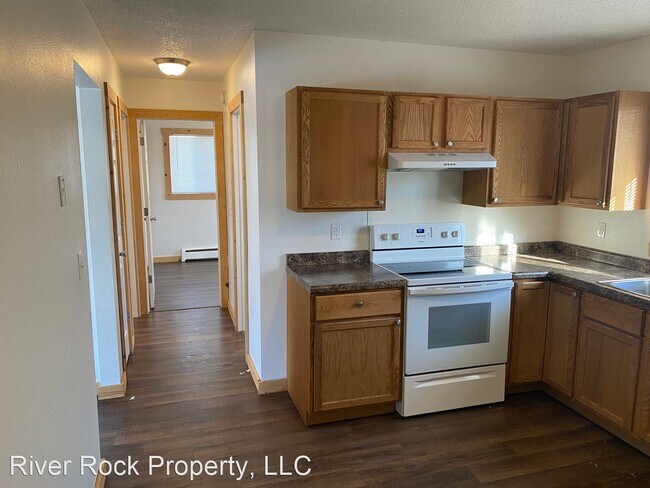 Building Photo - 4 br, 2 bath House - 601 2nd Avenue West