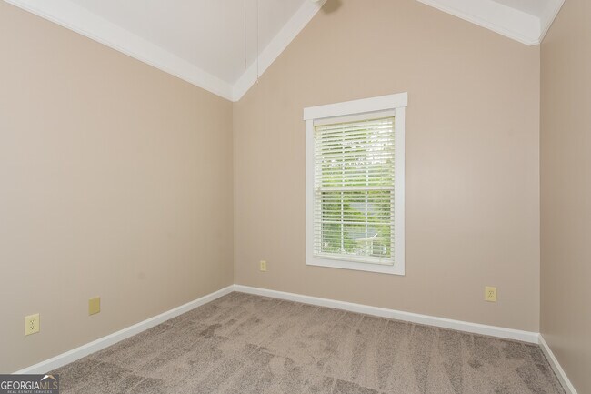 Building Photo - 100 Orchard Dr