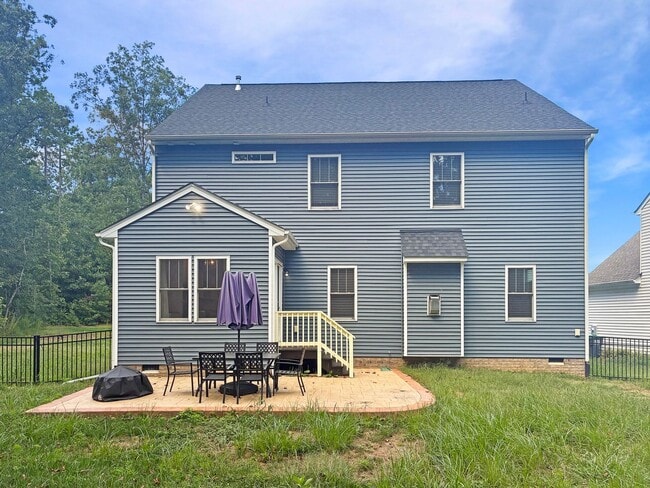 Building Photo - 4 Bedroom Home in Magnolia Green