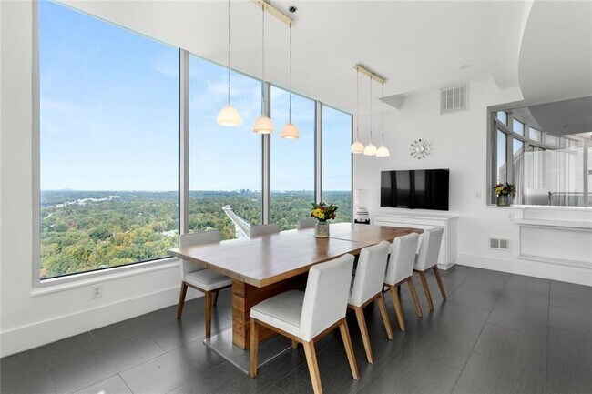 Building Photo - 3338 Peachtree Rd NE