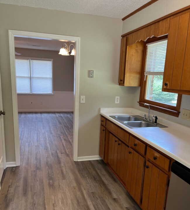 Building Photo - 383 Hw417