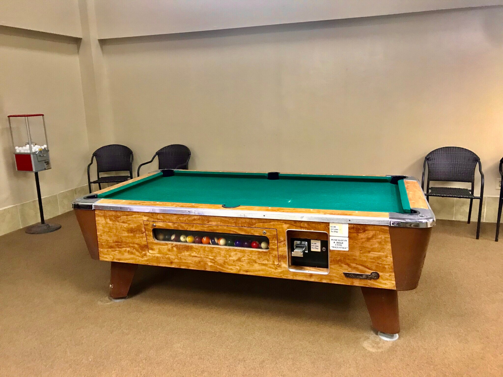 Pool Table - 301 Pinnacle Inn Rd