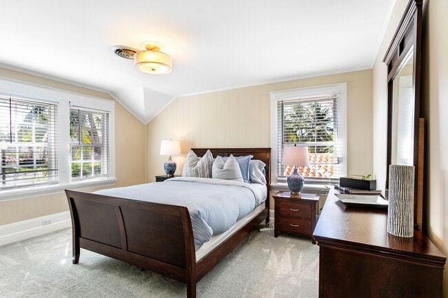 Building Photo - 141 Australian Ave