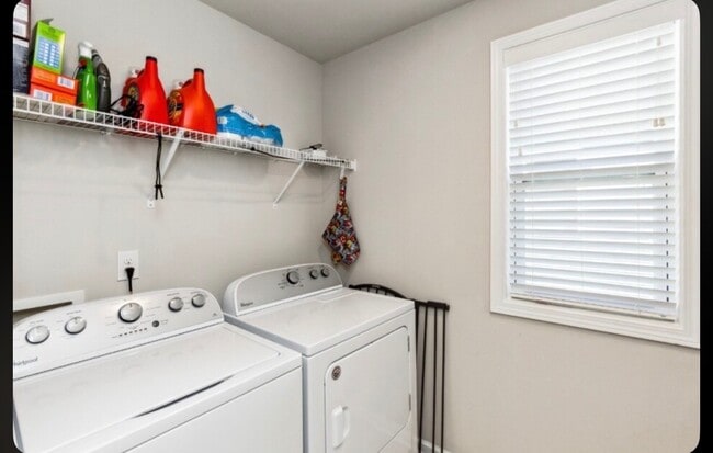 Building Photo - 410 Prestige Ct