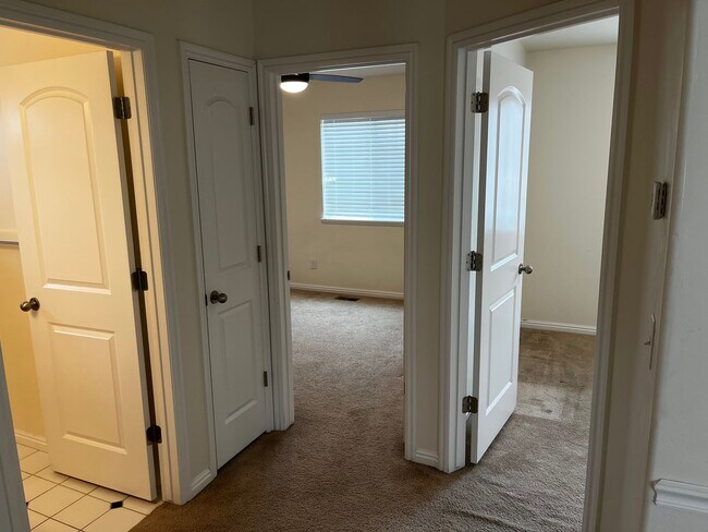 Building Photo - Beautiful 6 Bedroom/3.5 Bath Home in Springville!