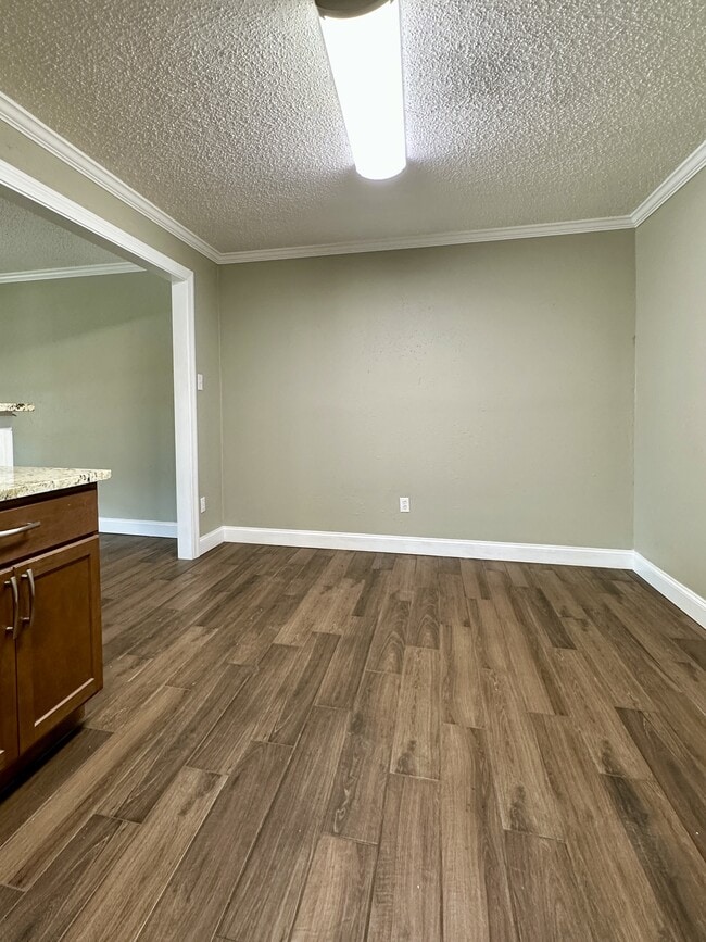 Building Photo - 15508 Hartford Dr