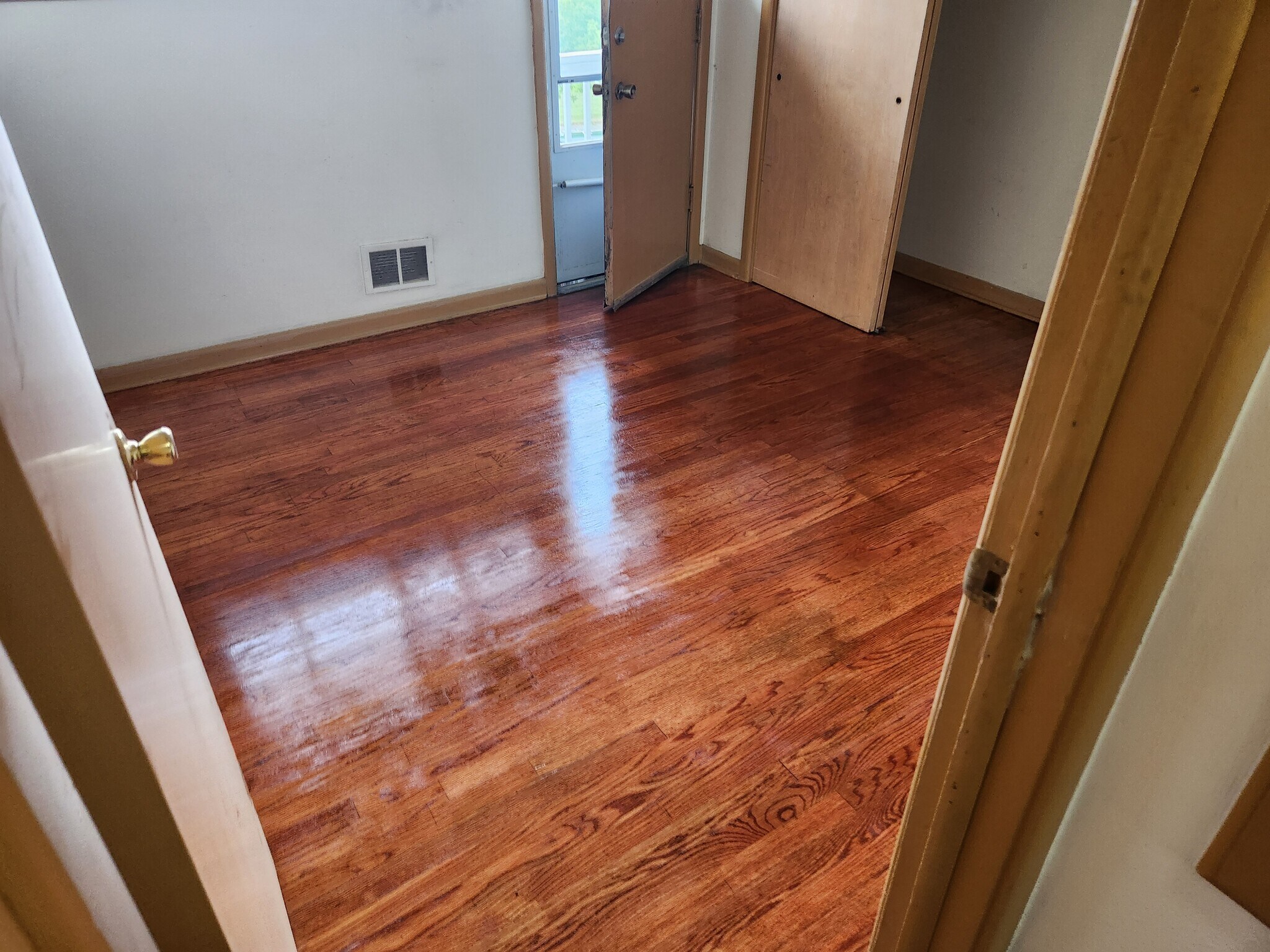 Building Photo - 7223 W Lakefield Dr