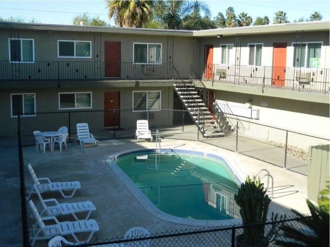 Pool - Creekside Villas