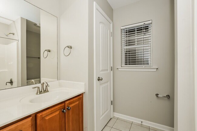 Building Photo - 2447 Cason Ln