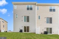 Building Photo - 527 Abigail Ave
