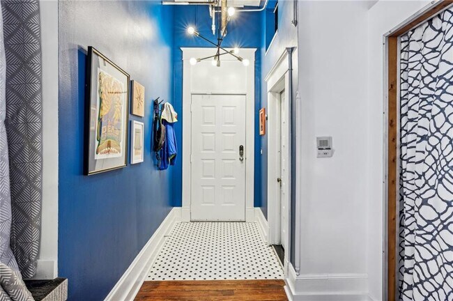 Building Photo - 215 Mitchell St SW