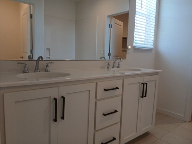 Building Photo - 1284 Warmth Ct