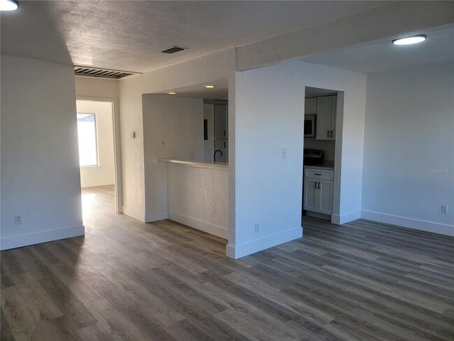 Building Photo - 3914 Coronation Ct