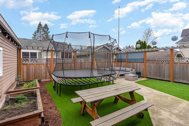 Building Photo - 4bd/3ba Seattle Home