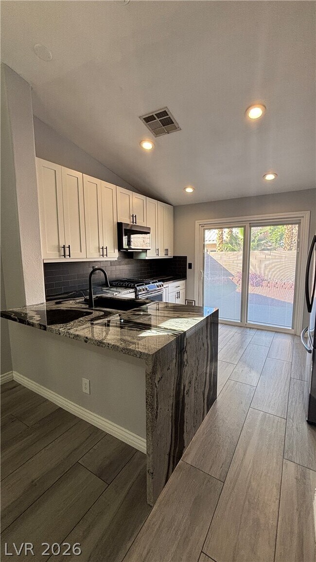 Building Photo - 9828 Piper Glen Pl